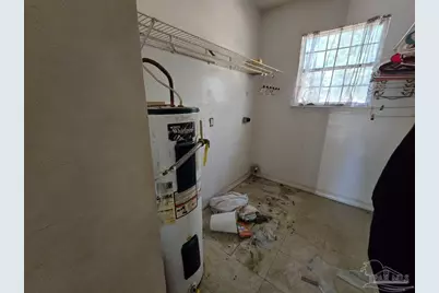 10598 Kansas Ave, Milton, FL 32583 - Photo 13