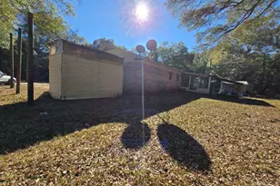 10598 Kansas Ave, Milton, FL 32583 - Photo 7