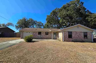 5833 Princeton Dr, Pensacola, FL 32526 - Photo 1