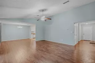 4785 Tami Ln, Pensacola, FL 32526 - Photo 7