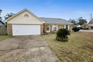 4785 Tami Ln, Pensacola, FL 32526 - Photo 1