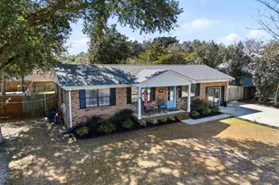 5471 Bonanza Dr, Gulf Breeze, FL 32563 - Photo 5