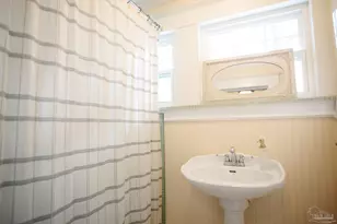 1500 E Jackson St, Pensacola, FL 32501 - Photo 31