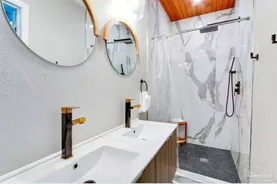 107 D St, Pensacola, FL 32502 - Photo 9