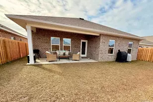 8130 Fir Tree Dr, Milton, FL 32583 - Photo 15