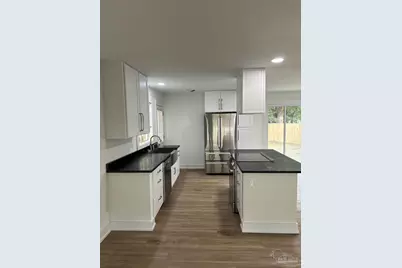 3600 Forest Glen Dr, Pensacola, FL 32504 - Photo 5