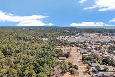 1984 Ambassador Dr, Gulf Breeze, FL 32563 - Photo 27