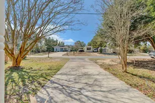 1984 Ambassador Dr, Gulf Breeze, FL 32563 - Photo 5