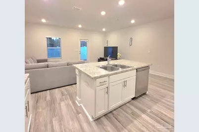 710-B Giese Ln, Pensacola, FL 32506 - Photo 9