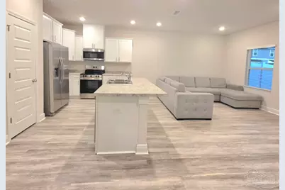 710-B Giese Ln, Pensacola, FL 32506 - Photo 3