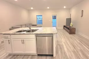 710-B Giese Ln, Pensacola, FL 32506 - Photo 5