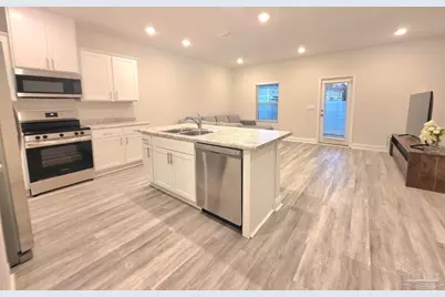 710-B Giese Ln, Pensacola, FL 32506 - Photo 7