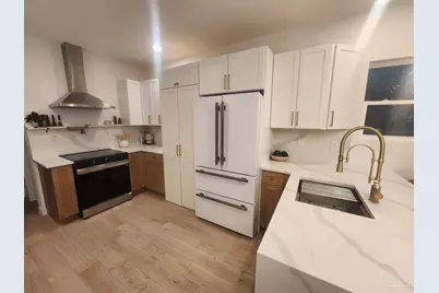 1613 E De Soto St, Pensacola, FL 32501 - Photo 9