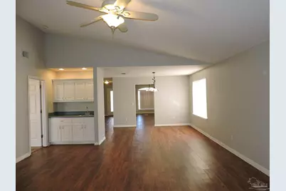 1897 Gulf Bay Ln, Pensacola, FL 32506 - Photo 3