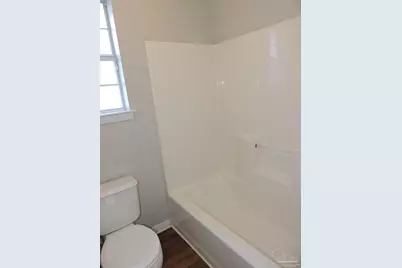 1897 Gulf Bay Ln, Pensacola, FL 32506 - Photo 11