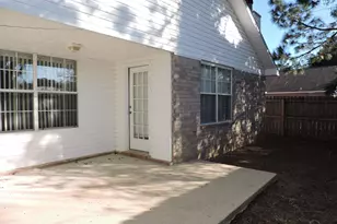 1897 Gulf Bay Ln, Pensacola, FL 32506 - Photo 17