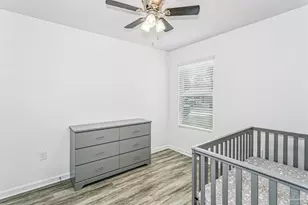 2536 Sutton Pl Dr, Cantonment, FL 32533 - Photo 13