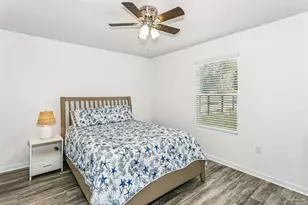 2536 Sutton Pl Dr, Cantonment, FL 32533 - Photo 9