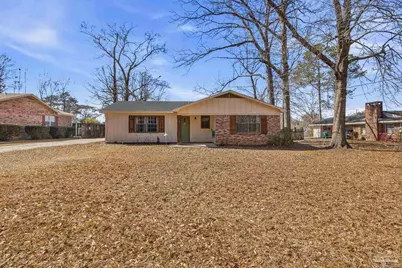 104 Thorndale Pl, Atmore, AL 36502 - Photo 1