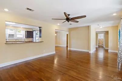 1808 N Reus St, Pensacola, FL 32501 - Photo 7