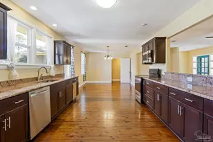 1808 N Reus St, Pensacola, FL 32501 - Photo 13