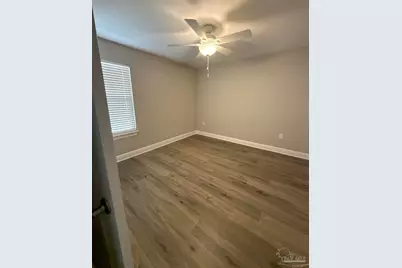 2307 Hadleigh Hills Ct, Navarre, FL 32566 - Photo 7