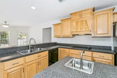 5643 Dunbar Cir, Milton, FL 32583 - Photo 15