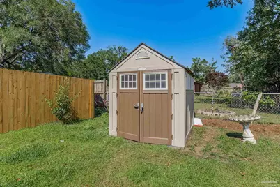 2568 Sutton Place Dr, Cantonment, FL 32533 - Photo 33