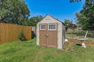 2568 Sutton Pl Dr, Cantonment, FL 32533 - Photo 33