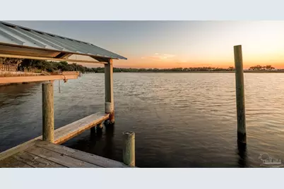 92 Highpoint Dr, Gulf Breeze, FL 32561 - Photo 59