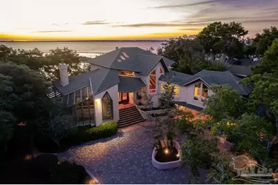 92 Highpoint Dr, Gulf Breeze, FL 32561 - Photo 1
