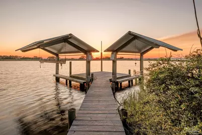 92 Highpoint Dr, Gulf Breeze, FL 32561 - Photo 57