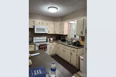 1811 Dewrell Sq, Pensacola, FL 32504 - Photo 7