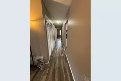 1811 Dewrell Sq, Pensacola, FL 32504 - Photo 5