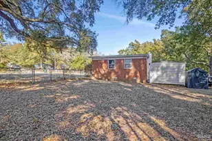 6589 Cedar St, Milton, FL 32570 - Photo 9