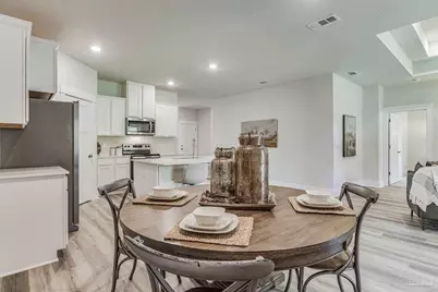 5825 Cactus Dr, Milton, FL 32583 - Photo 7