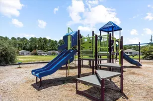 8921 Camshire Cir, Pensacola, FL 32507 - Photo 17