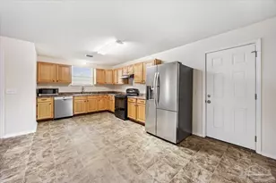 8921 Camshire Cir, Pensacola, FL 32507 - Photo 5