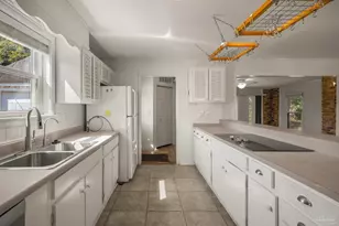 5415 Hibiscus Rd, Pensacola, FL 32504 - Photo 11