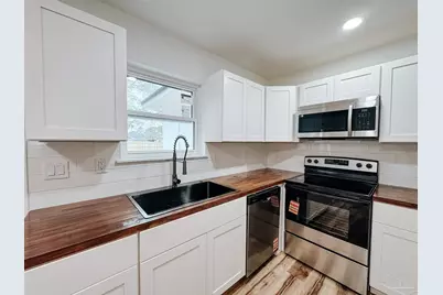 1261 Hawthorn Dr, Perdido Key, FL 32507 - Photo 5