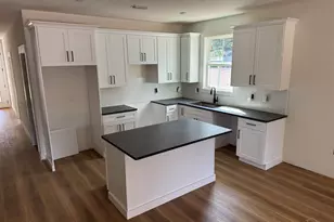 1321 John Carroll Dr, Pensacola, FL 32504 - Photo 11