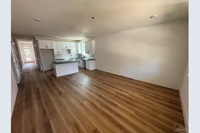 1321 John Carroll Dr, Pensacola, FL 32504 - Photo 9