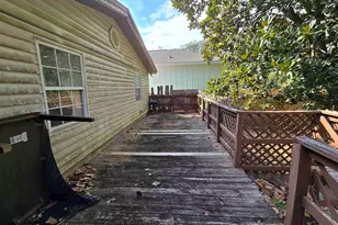 1014 W Lloyd St, Pensacola, FL 32501 - Photo 19