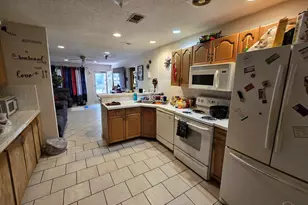 1014 W Lloyd St, Pensacola, FL 32501 - Photo 5