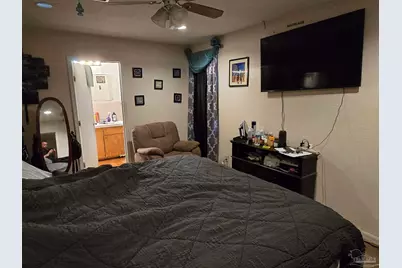 1014 W Lloyd St, Pensacola, FL 32501 - Photo 7