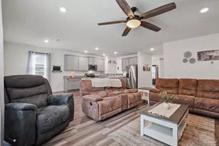 6203 Carson Dr, Milton, FL 32570 - Photo 9