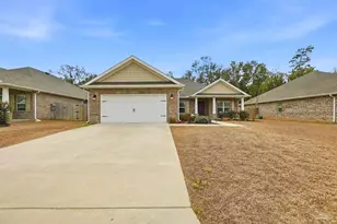 6203 Carson Dr, Milton, FL 32570 - Photo 3