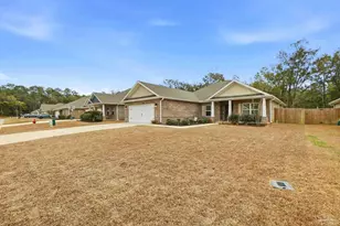 6203 Carson Dr, Milton, FL 32570 - Photo 3