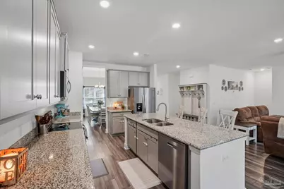 6203 Carson Dr, Milton, FL 32570 - Photo 11