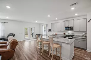 6203 Carson Dr, Milton, FL 32570 - Photo 13